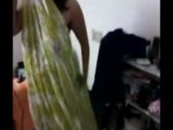 शादीशुदा पत्नी भारत भारतीय पत्नी अपना प्रेमी के संगे: शाम तक हिंदी में सेक्सी फिल्म भेज देली