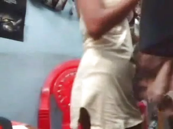 बड़का स्तन वाला देसी जोड़ी एगो दुकान सेक्सी फिल्म में आराम से हो रहल बा