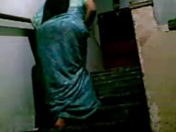 बांग्ला देसी सेक्सी पत्नी घर पर गोज़ फेंकती 2 पीबी XXX