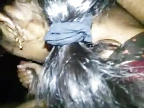 नवविवाहित पड़ोसी हमार लंड चूसता