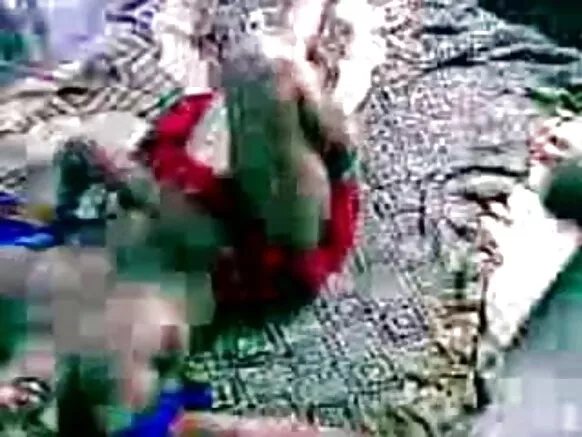 देसी चाची हार्ड सेक्स फिल्म खुला पति के दोस्त द्वारा कड़ी से गड़बड़ हो रही