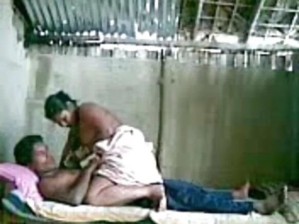 जासूसी फिल्म के गुजराती दोस्त अपना सेक्सी लड़िका के साथ हमार नई भारतीय नौकरानी पर