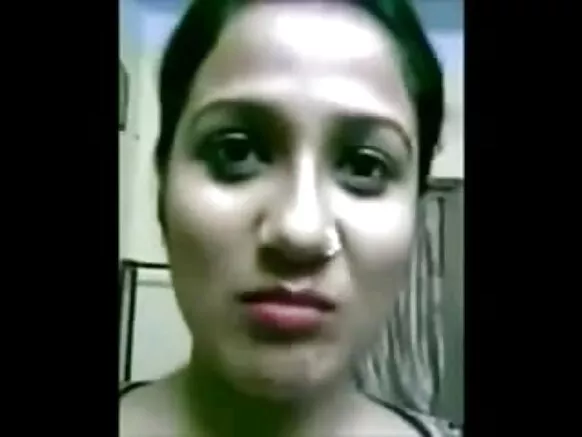 भारत सुंदर महिला सेक्सी फिल्म एचडी महिला खुला स्तन स्तन दिखा
