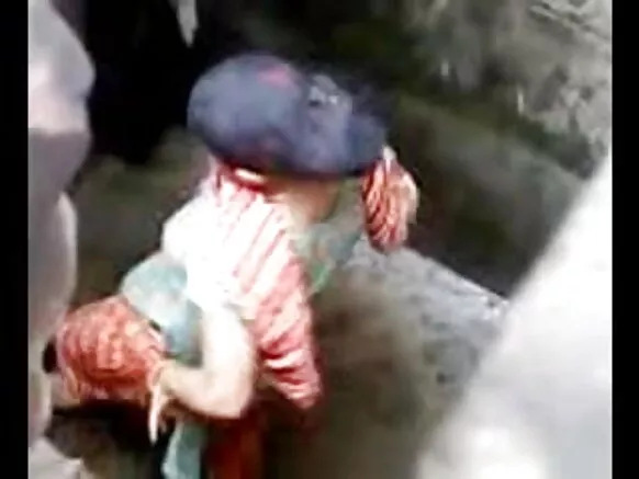 प्यारा लड़कियों अच्छा स्तन स्नान अच्छा स्तन आउटडोर सेक्स फिल्म एक पड़ोसी द्वारा पकड़ा