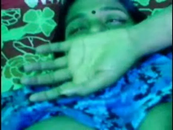 बांग्ला देसी चाची अपनी निजी बेटी के प्राइवेट टीचर के साथ सेक्स कर रहल बाड़ी नई सेक्सी हिंदी मूवी टीचर