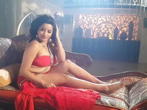 केहू, कृपया बॉलीवुड लावा से मोनालिसा के सेक्सी फिल्म बना के गिर जाव..