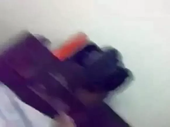 छोट 3 इंच के ओरिएंटल सेक्सी शो फिल्म एगो अरब ओडालिस्का द्वारा गड़बड़ एगो छोट मुर्गा के साथ