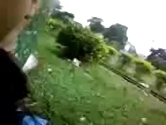 देसी बेब अंग्रेजी में सेक्सी नीले बूब्स के चुंबन आ उजागर करेले