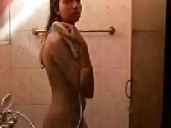 भारत भारत बेलेजा किन्नर सेक्सी फिल्म छिपल ब्यूटी शावर