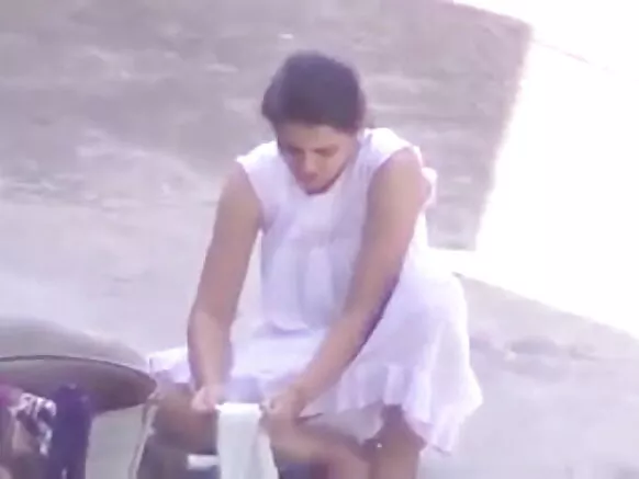 पैंटी रोजा में सुंदर बंगलौर लड़की सनी लियोन सेक्सी वीडियो फिल्म बंगलौर
