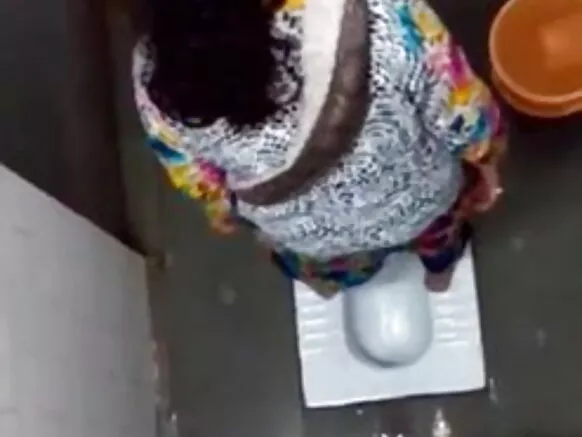 देसी सेक्सी हिंदी फुल मूवी फुल टॉयलेट जासूसी पी 2