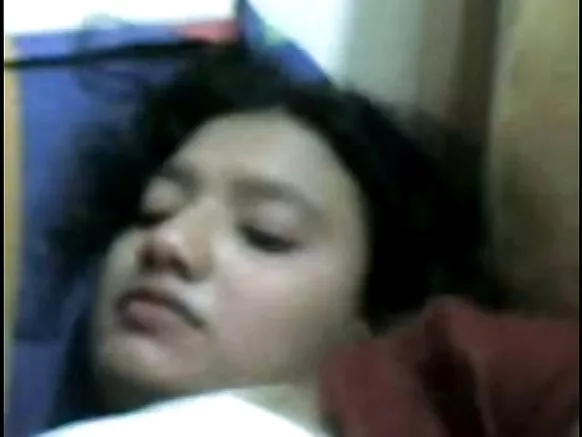 भाभी अपना पति से अपना अनमोल स्तन चूसे के कहेली भोजपुरी फिल्म सेक्सी वीडियो