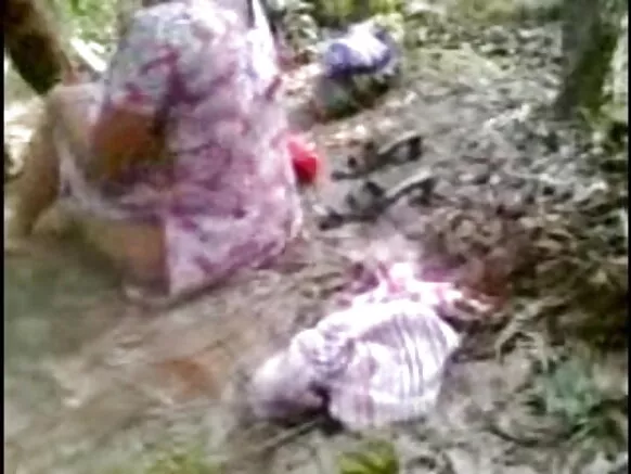 देसी रंडी की चुदाई भोजपुरी सेक्सी फिल्म भोजपुरी आउटडोर देसी