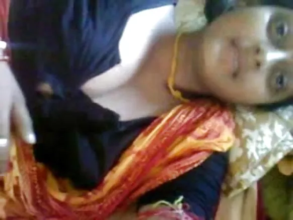 सुंदर देसी बंगाली देसी बोधि देवर सेक्सी बूब्स के साथ उजागर सेक्सी खान