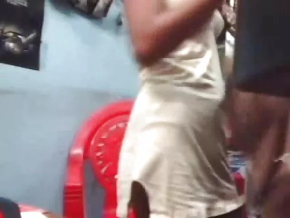 देसी मदरसी सेक्सी फोटो किशोर लड़की एक बुढ़ा आदमी द्वारा गड़बड़