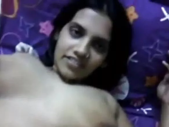 कुछ पति हिंदी एचडी में सेक्सी फिल्म देखा के अपना सेक्सी पत्नी के मजाक उड़ावेले।