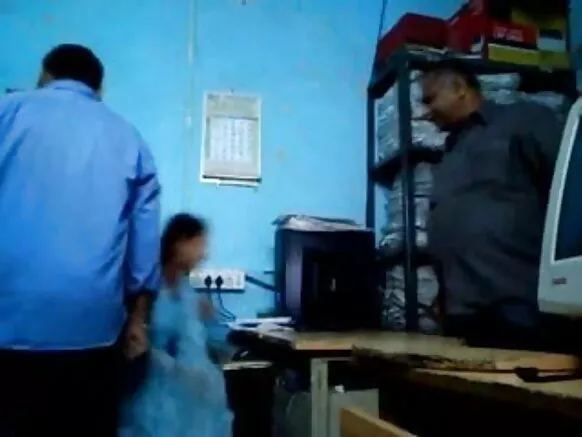 सेक्सी फिल्म ऑफिस हमरा सेक्सी ऑफिस के लड़की चाहीं