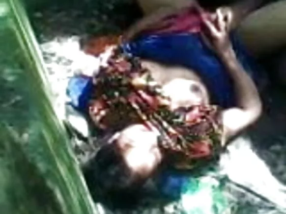 तेजी से फिल्म सेक्सी बांग्लादेशी वेश्या गड़बड़ वेश्या 2 लड़कों द्वारा गड़बड़