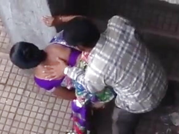 बाहर निकलल बा
